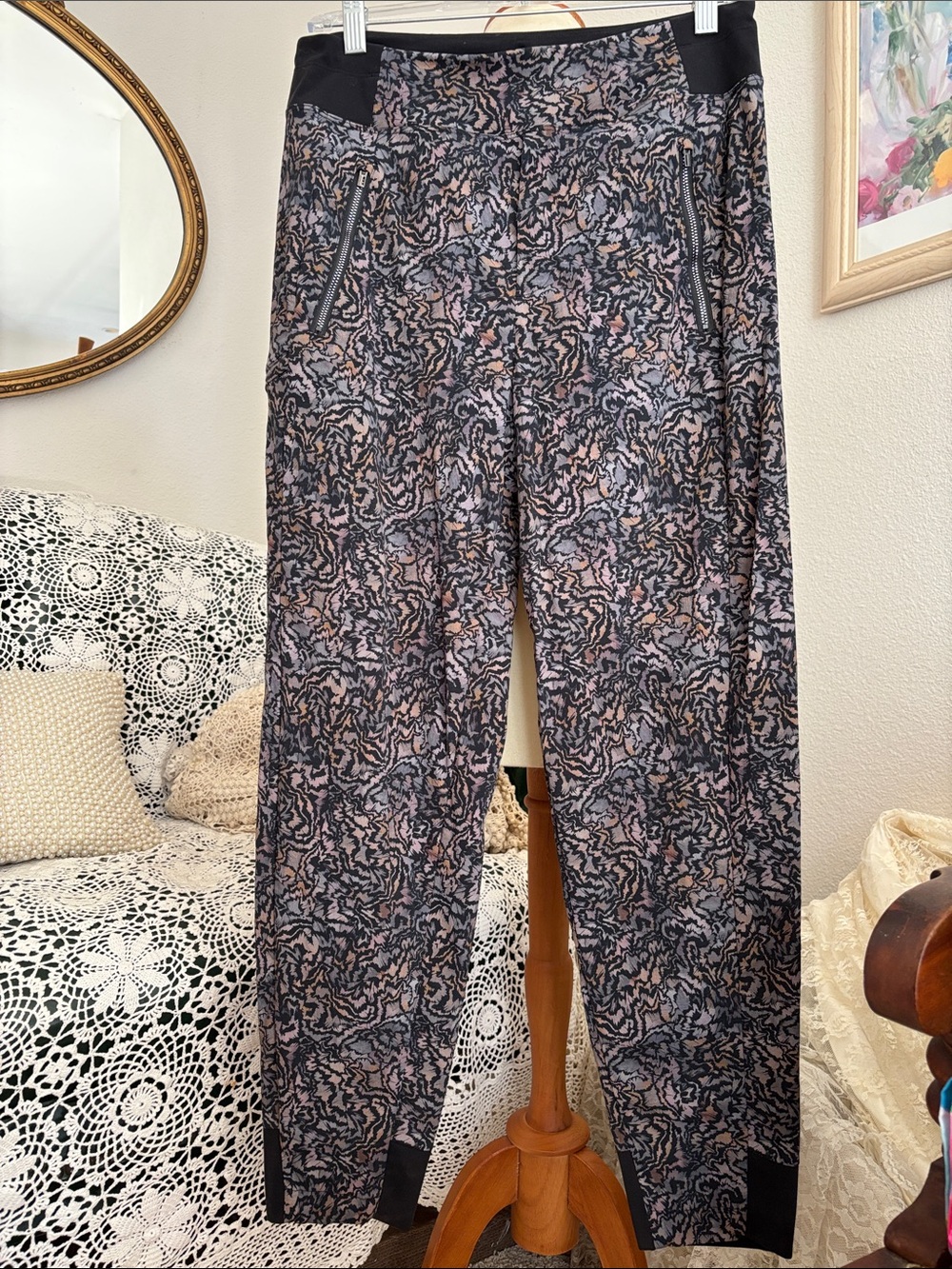 Athleta Abstract Print Trekkie North pant in Black and Tan